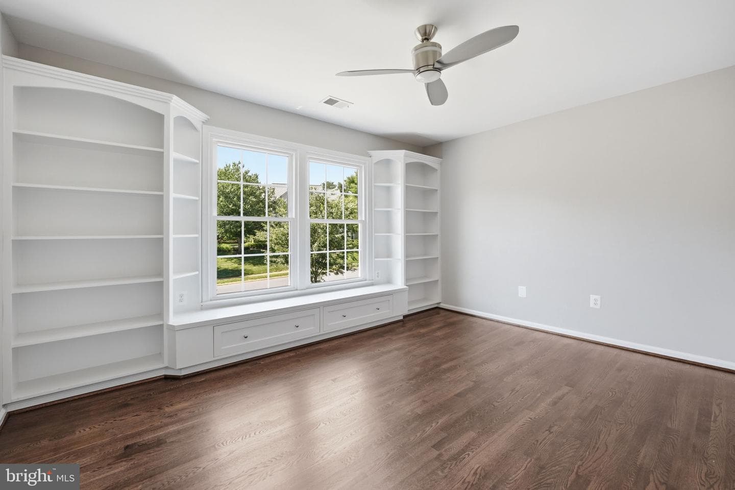 1405 Woodhurst Boulevard photo 58