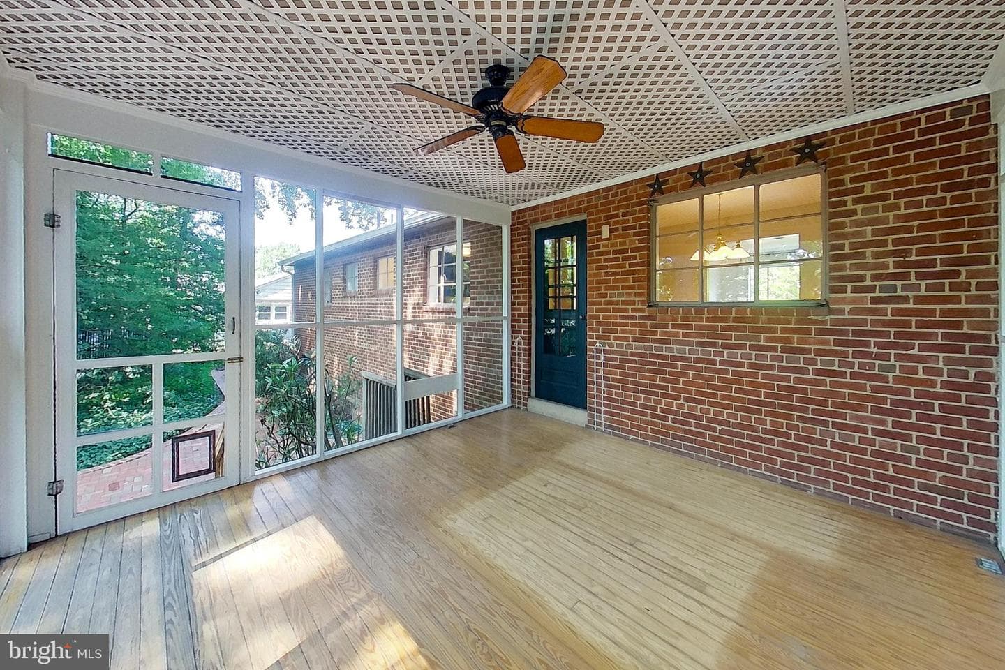 3159 Patrick Henry Drive photo 12