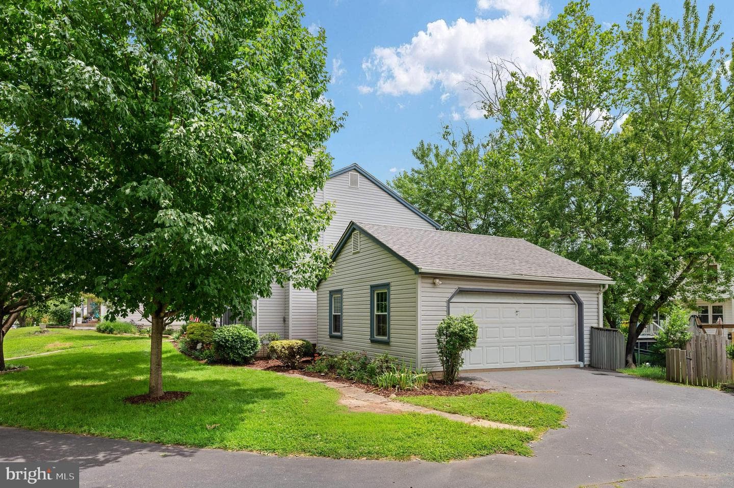 15209 General Stevens Court photo 3