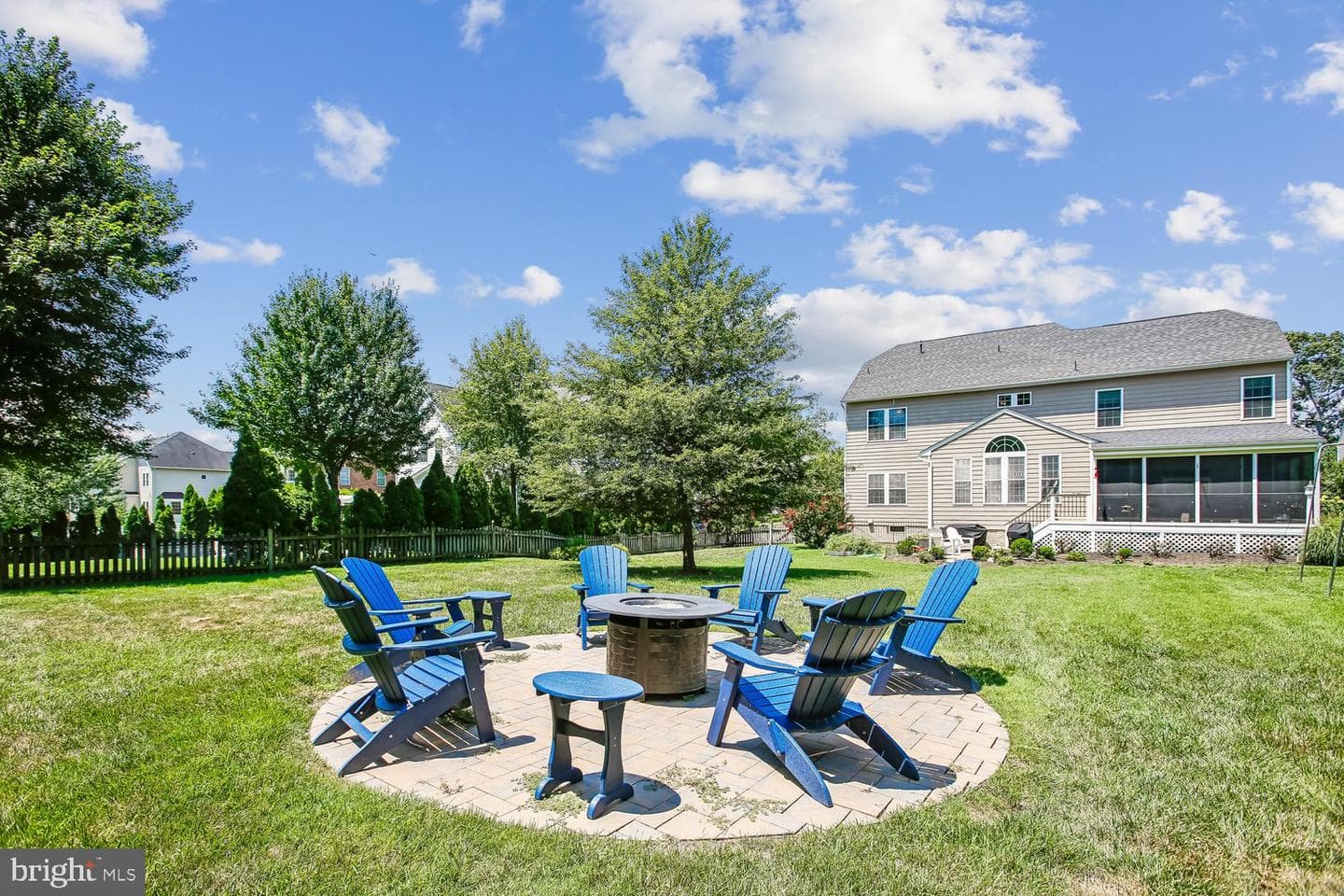 9423 Ferry Landing Court photo 32