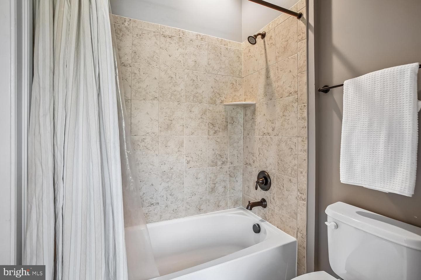 9423 Ferry Landing Court photo 56