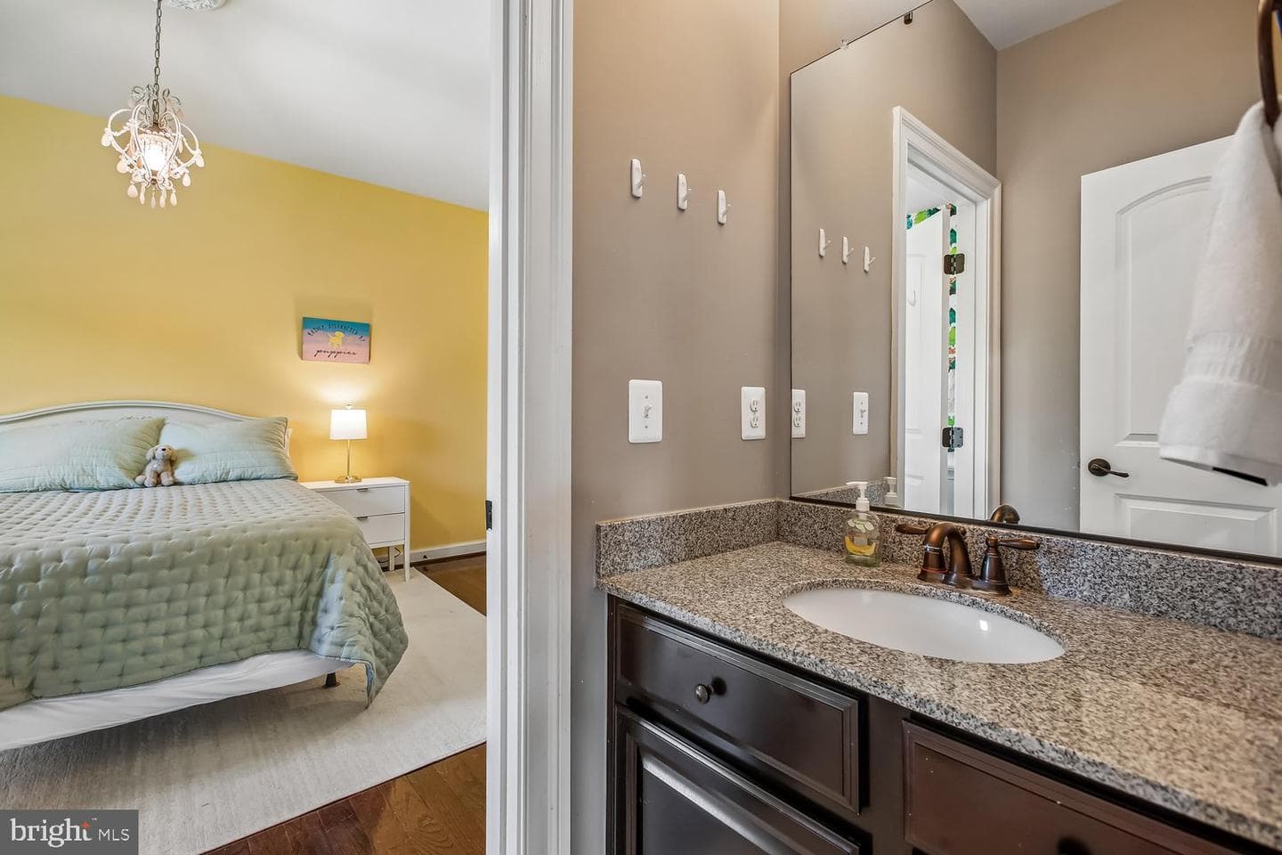 9423 Ferry Landing Court photo 57