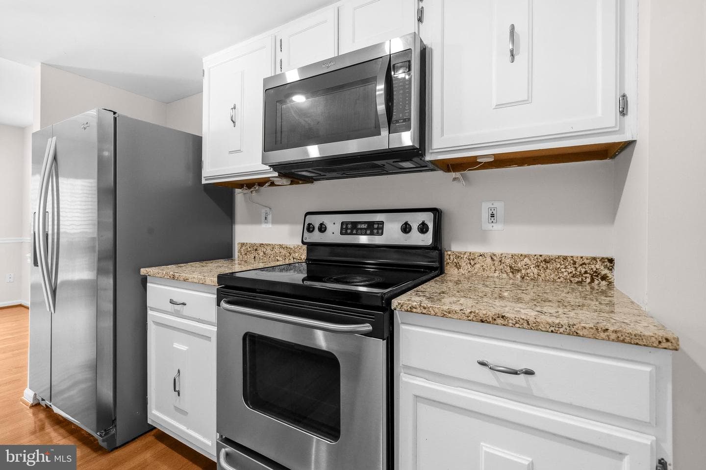 6279 Kerrydale Drive photo 9
