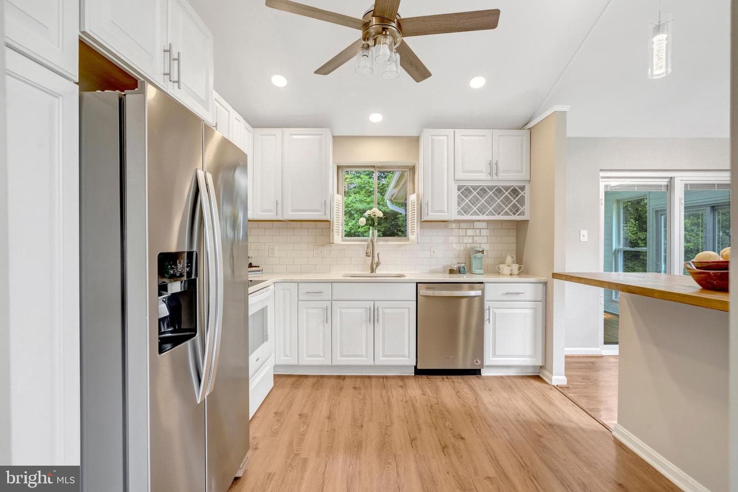 8622 Kenilworth Drive photo 6