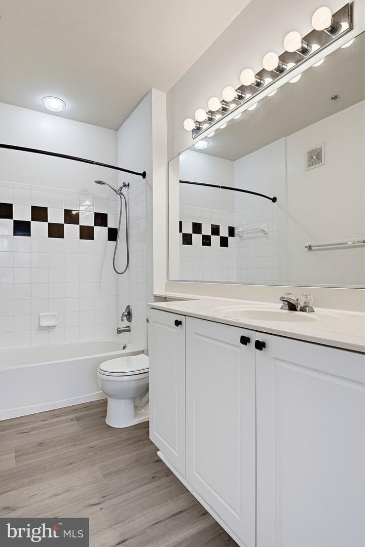 2791 Centerboro Drive #188 photo 18