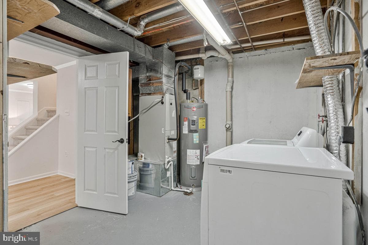7821 Groveland Square photo 33