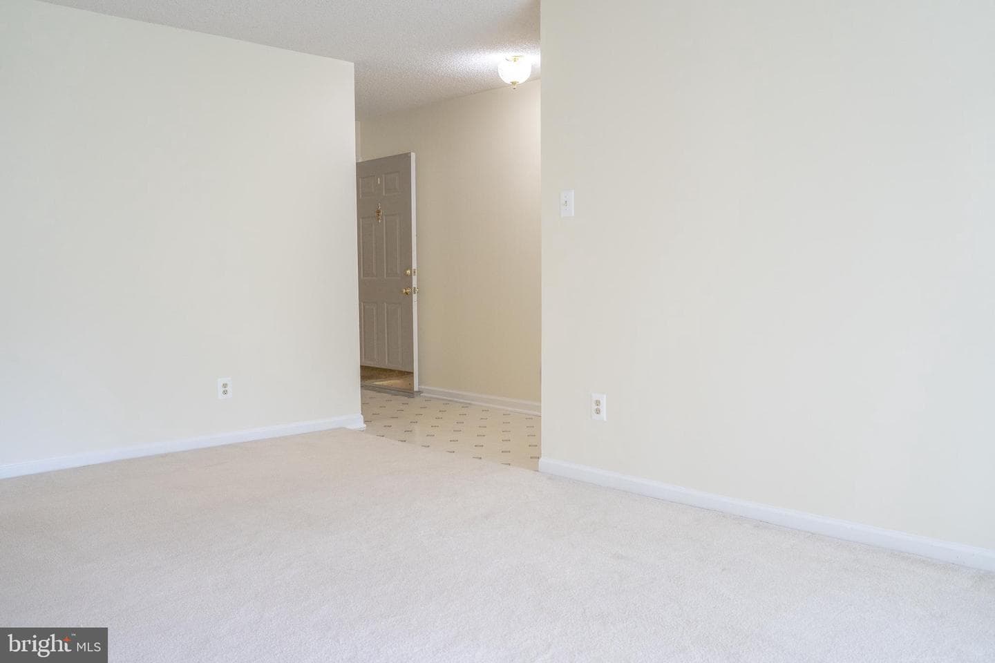 12102 Green Leaf Court #102 photo 11
