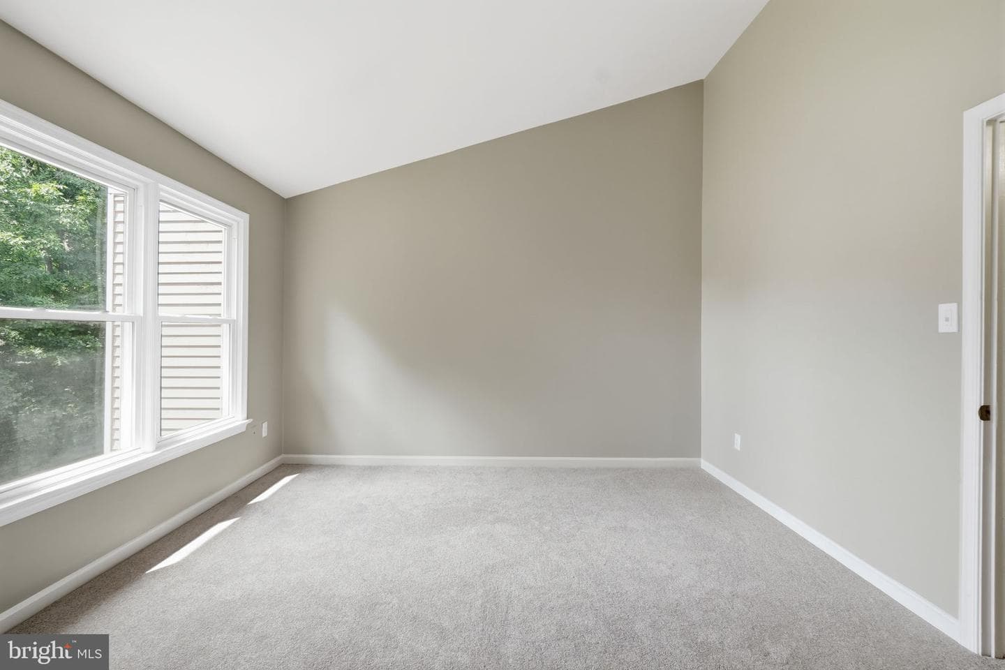 6027 Rockton Court photo 22