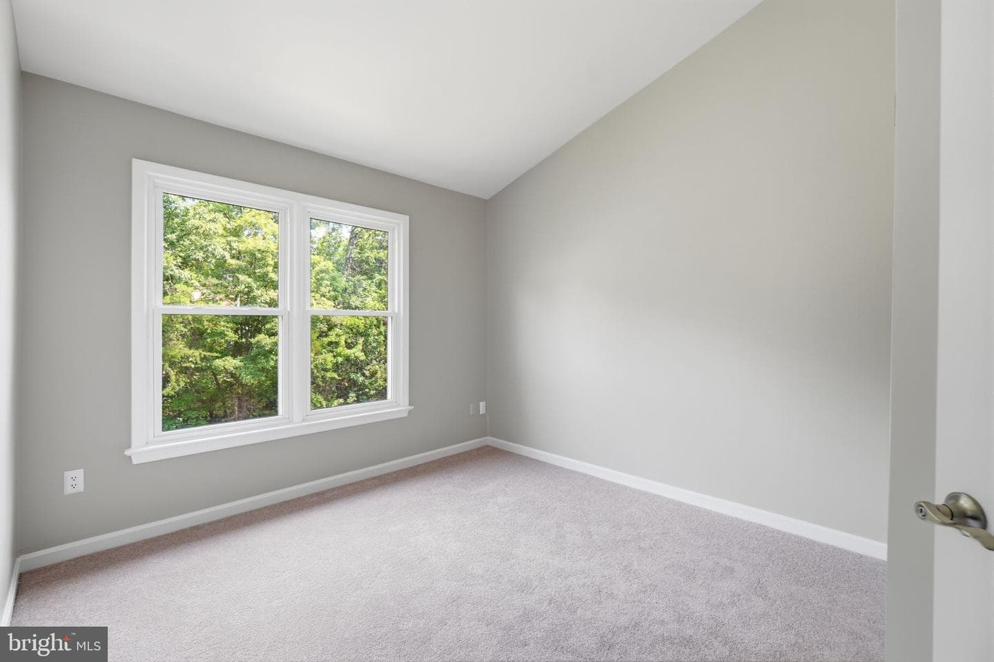 6027 Rockton Court photo 23