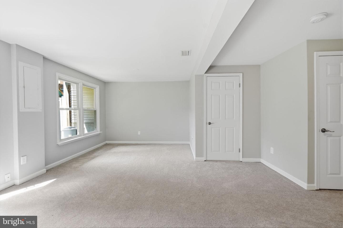 6027 Rockton Court photo 27