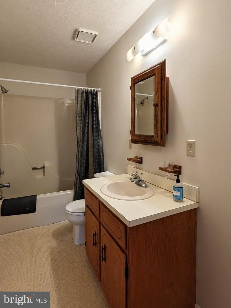 271 Rambling Road photo 13