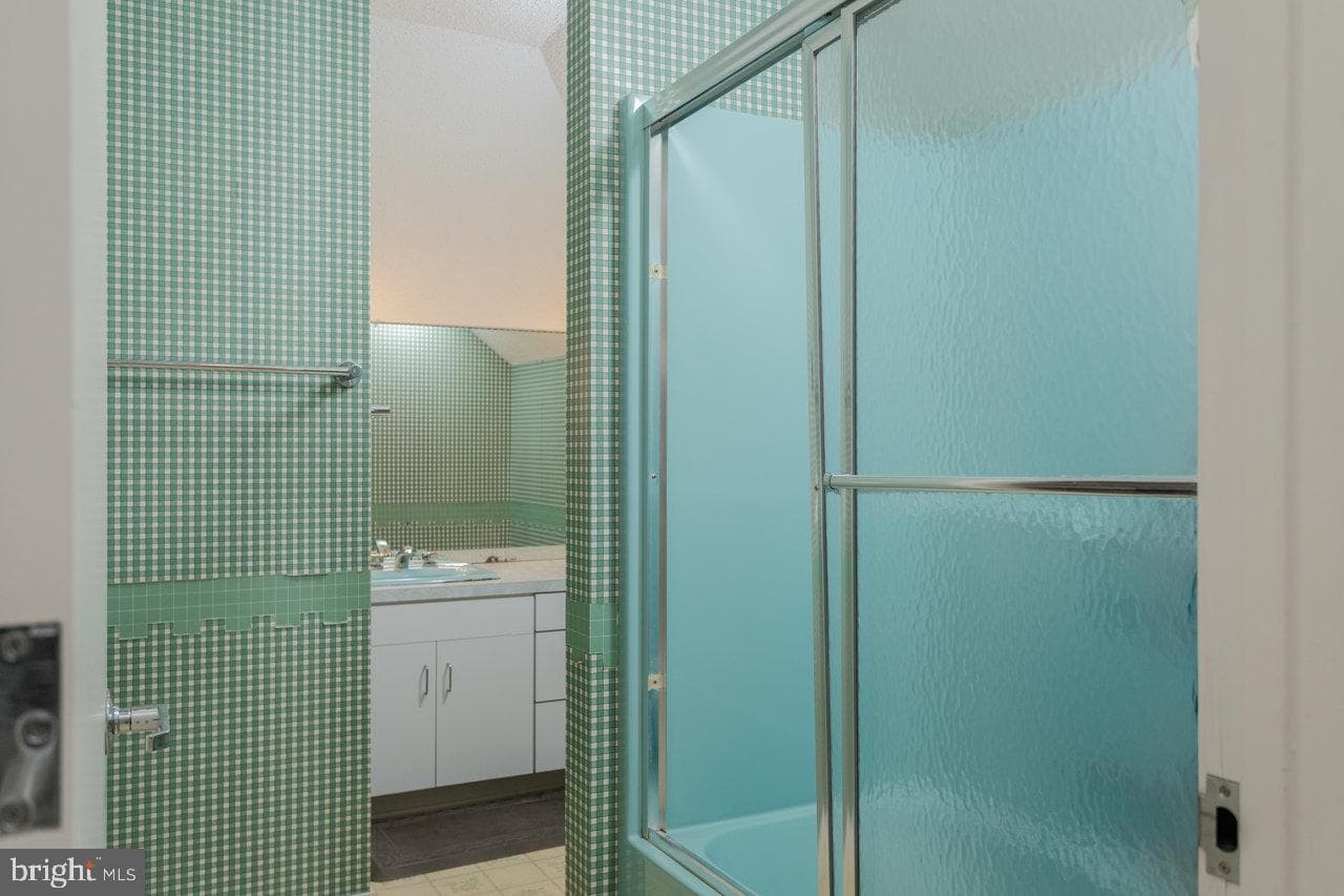 1848 College Avenue photo 50