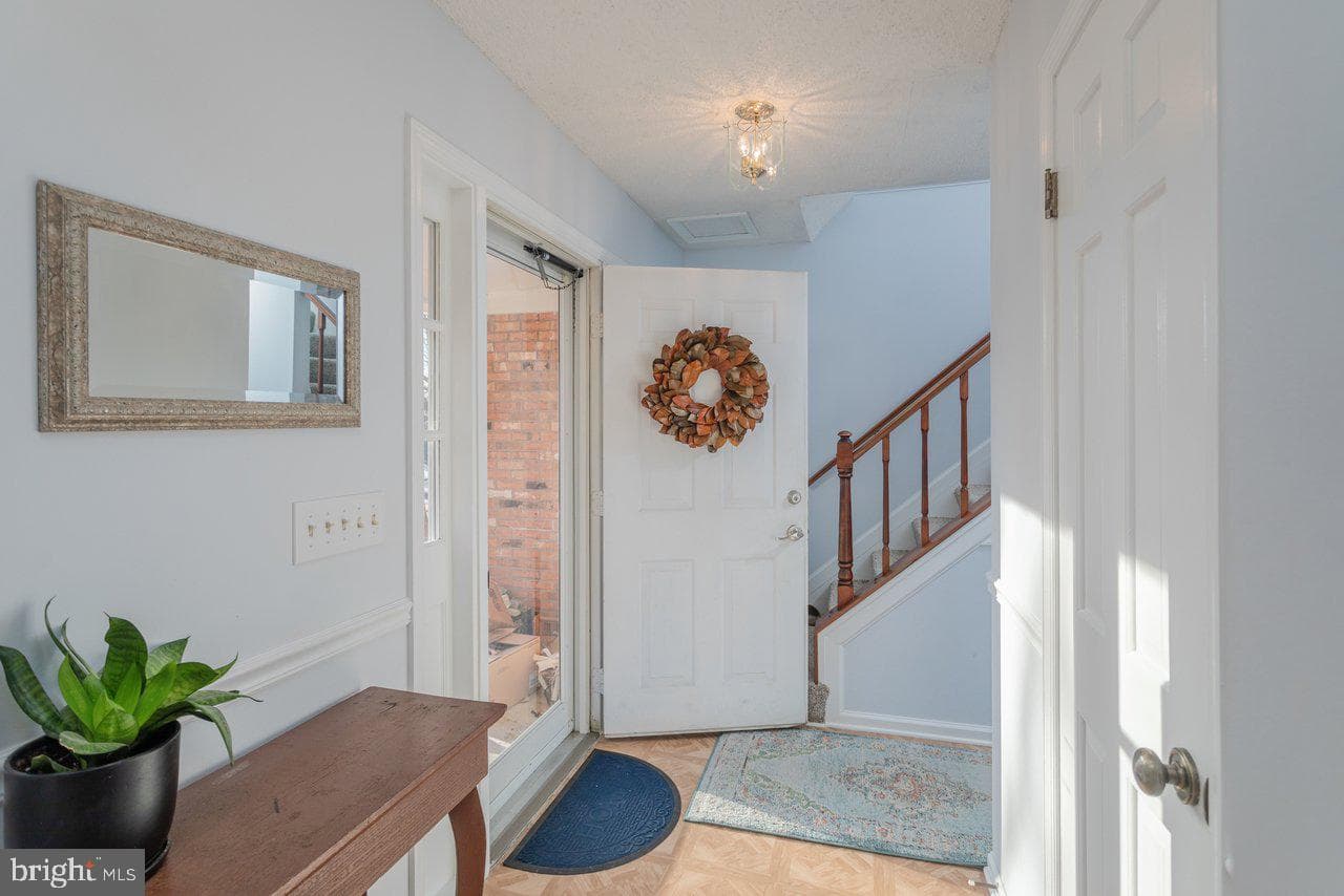 25 Emery Street photo 3