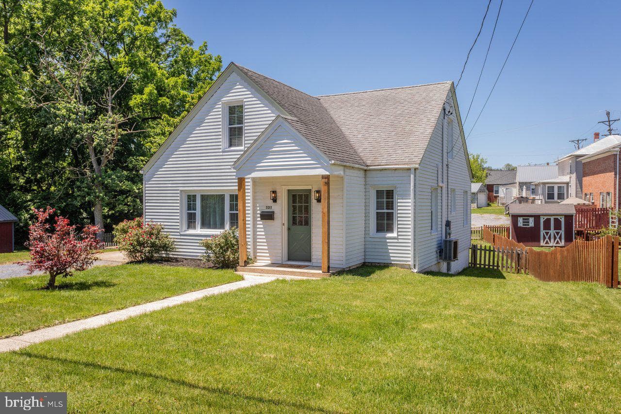 131 S Willow Street photo 37