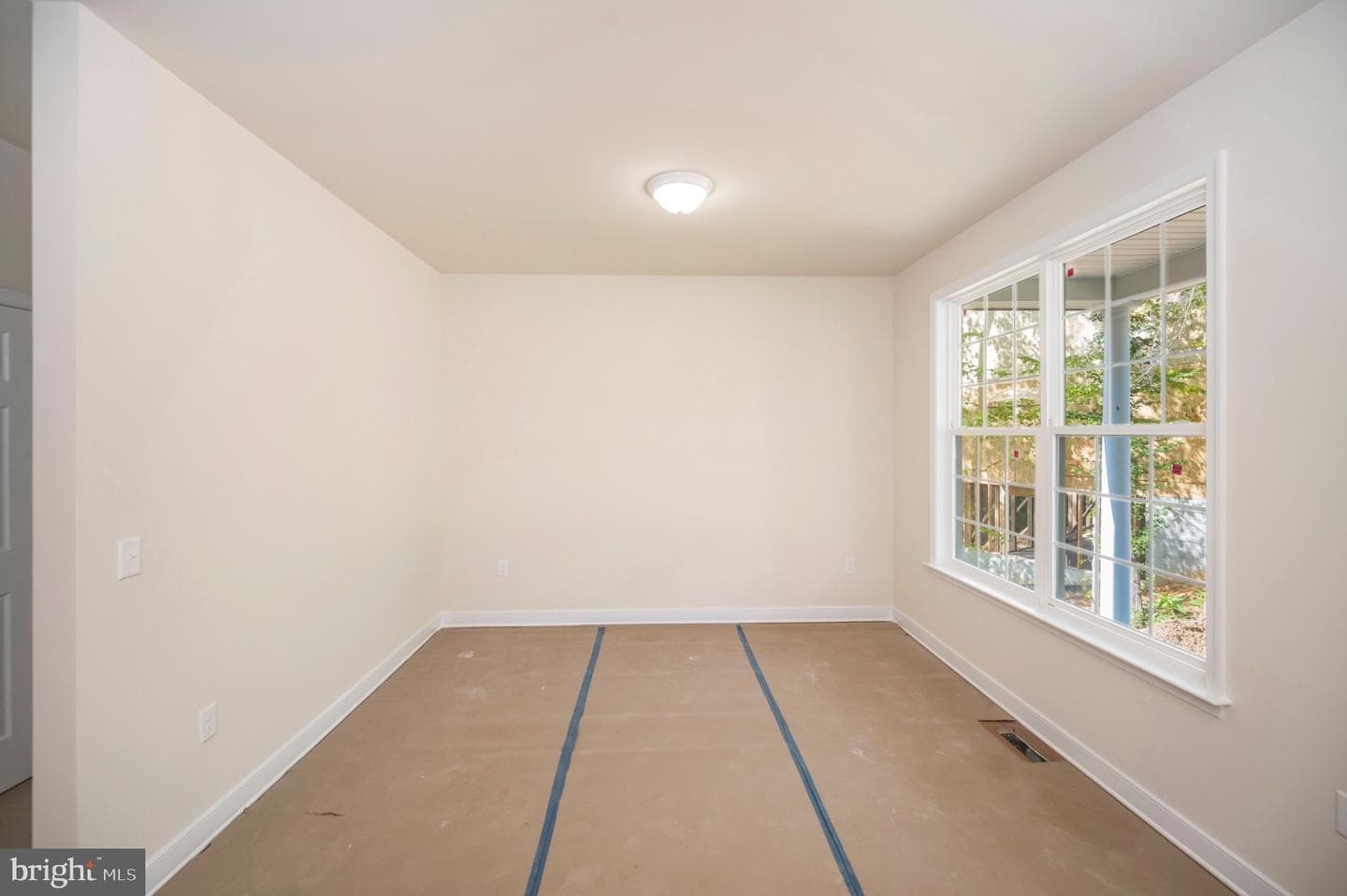 6077 Hamlin Circle photo 10