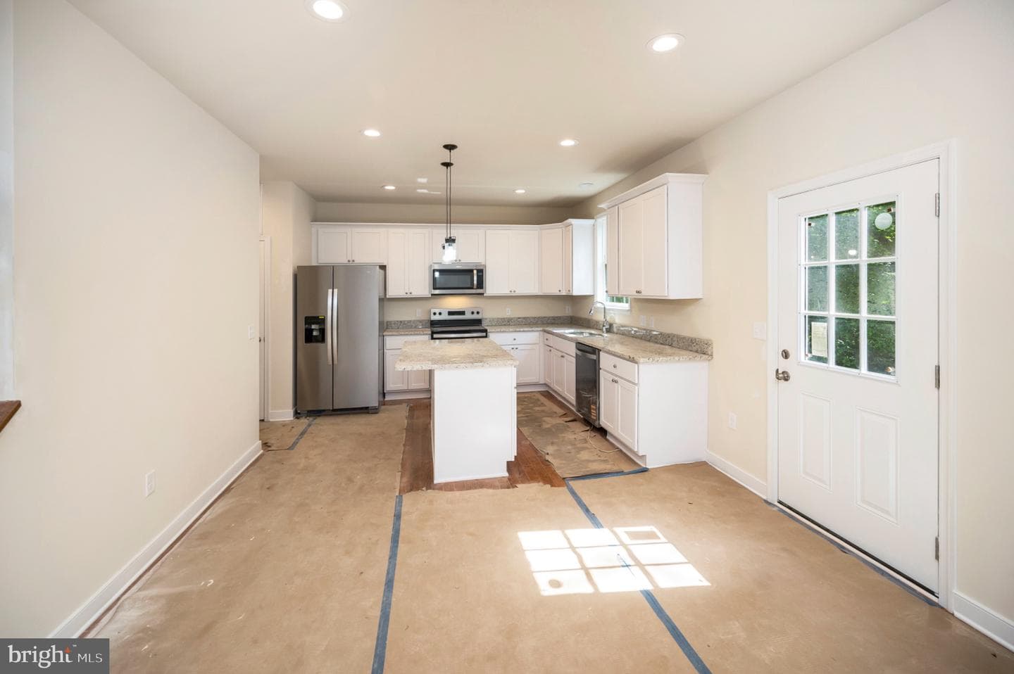 6077 Hamlin Circle photo 18