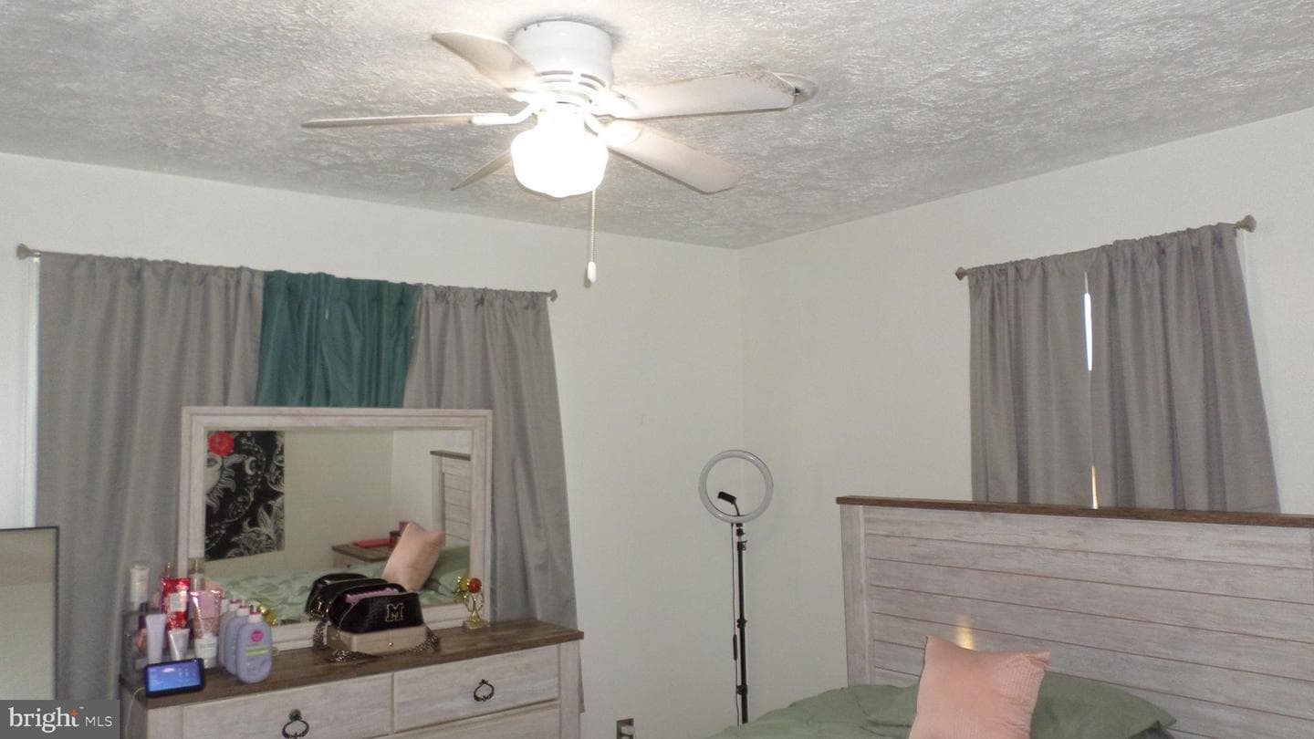 15558 Kings Highway photo 9