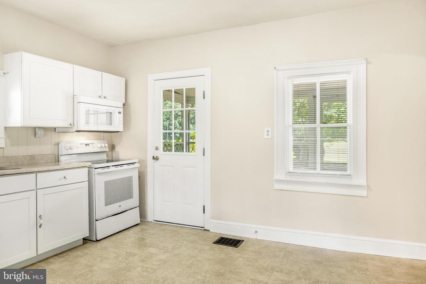 10287 Dahlgren Road photo 12