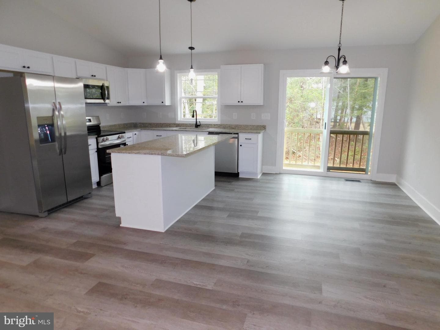 11190 Round Hill Estate Drive photo 3