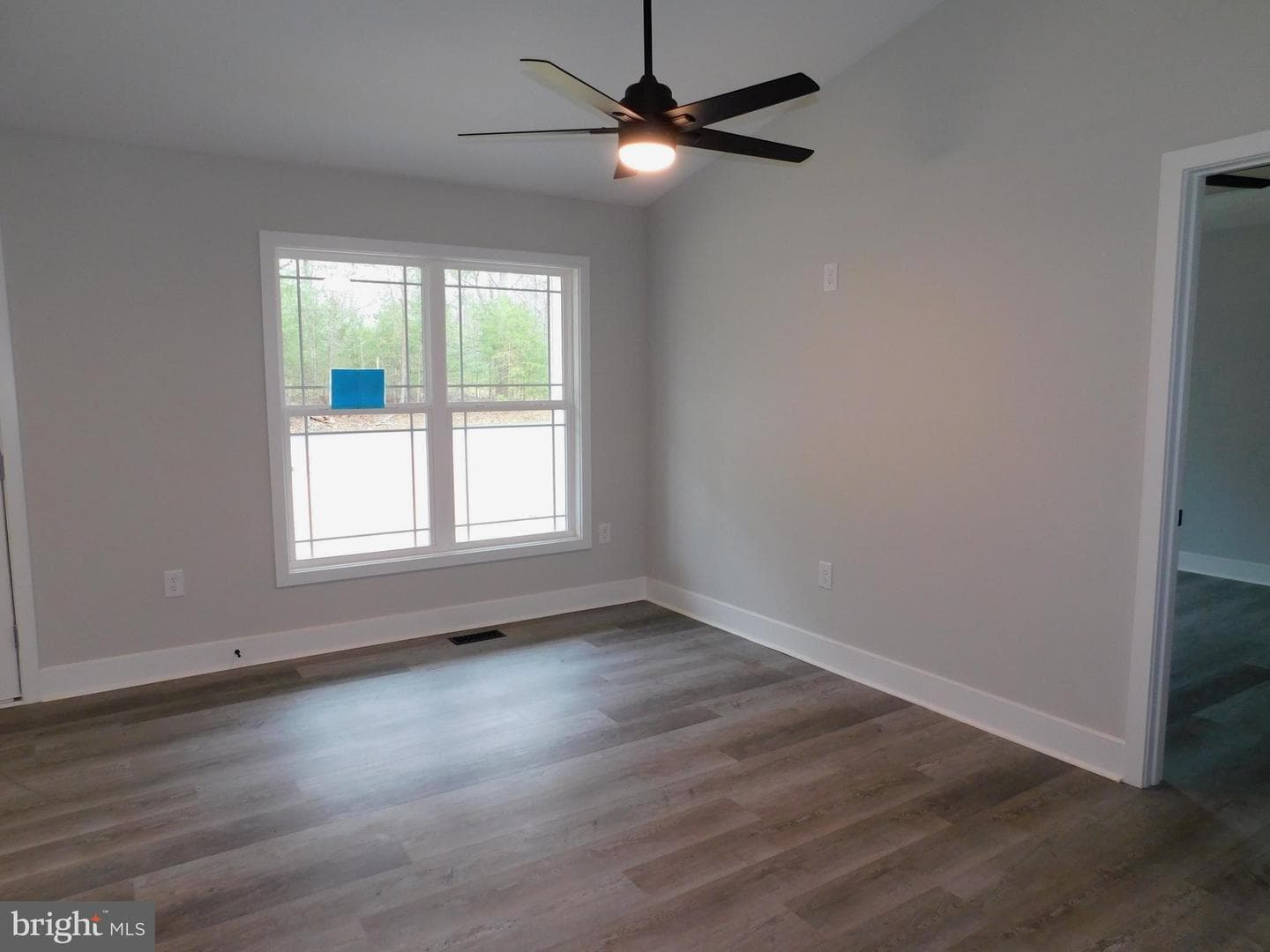 11190 Round Hill Estate Drive photo 4