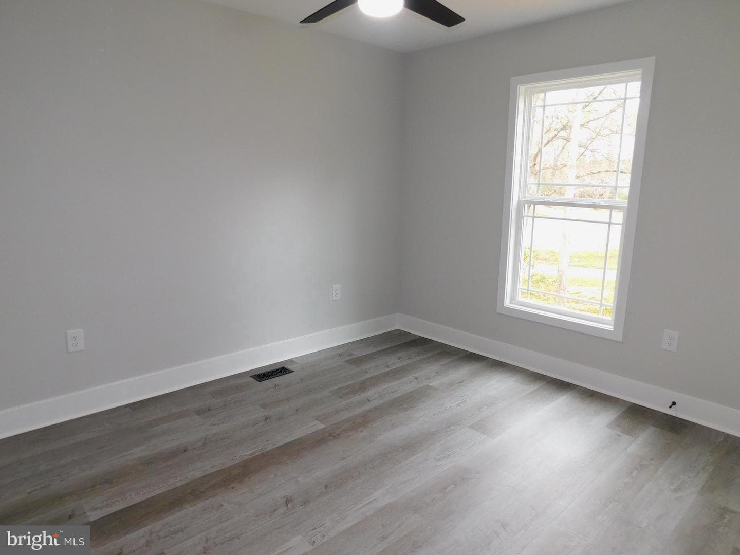 11190 Round Hill Estate Drive photo 8