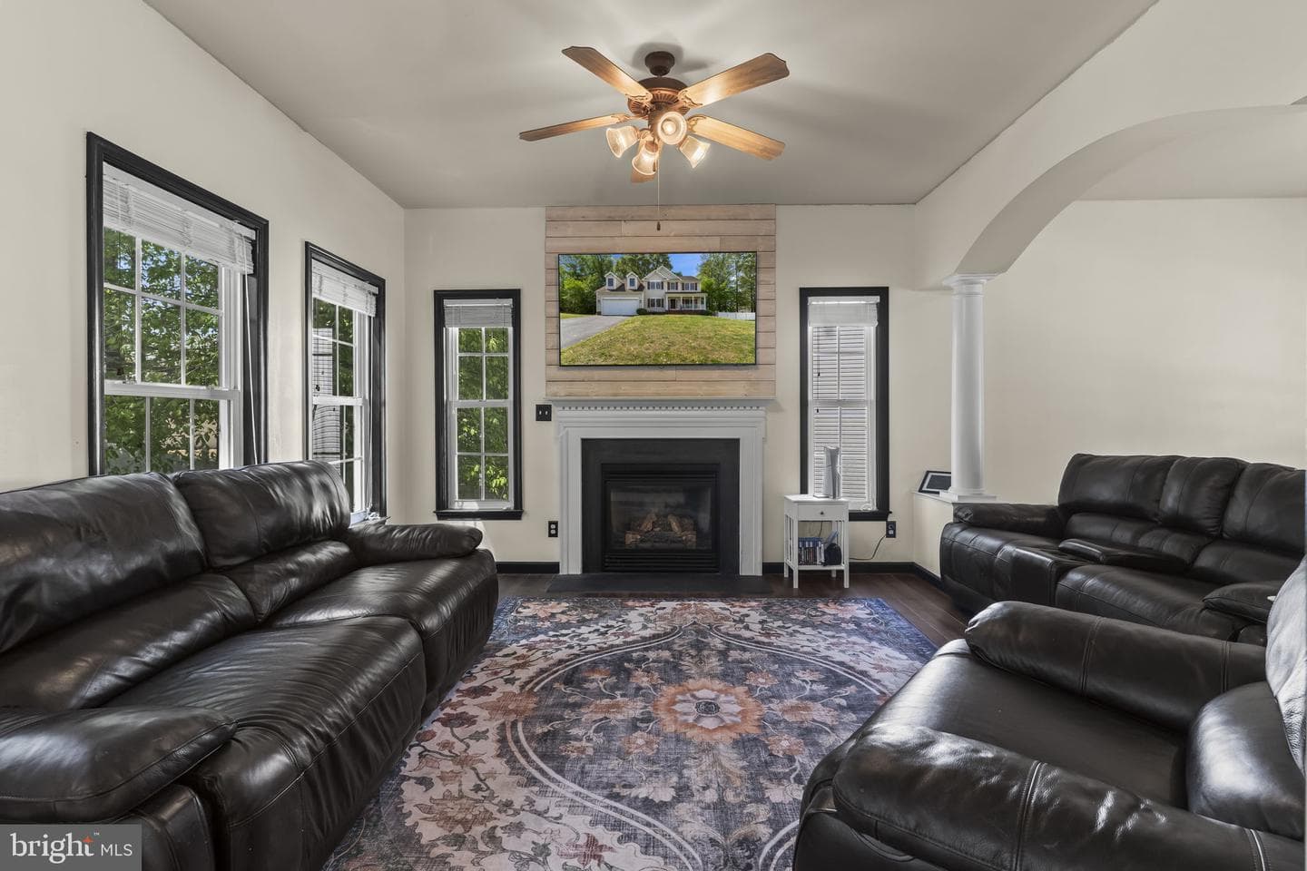 9533 Barbaras Way photo 15