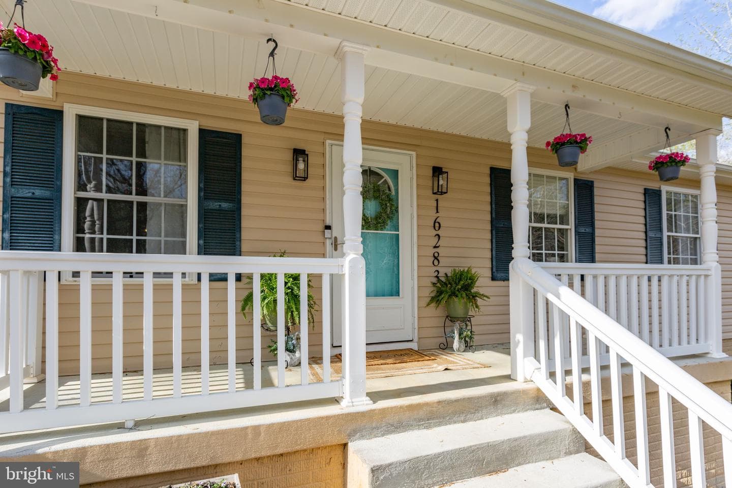 16283 Round Hill Road photo 8