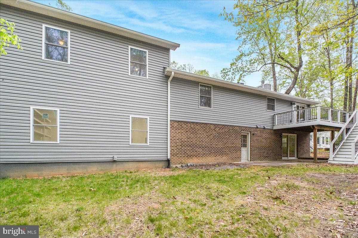 10464 Eisenhower Drive photo 57