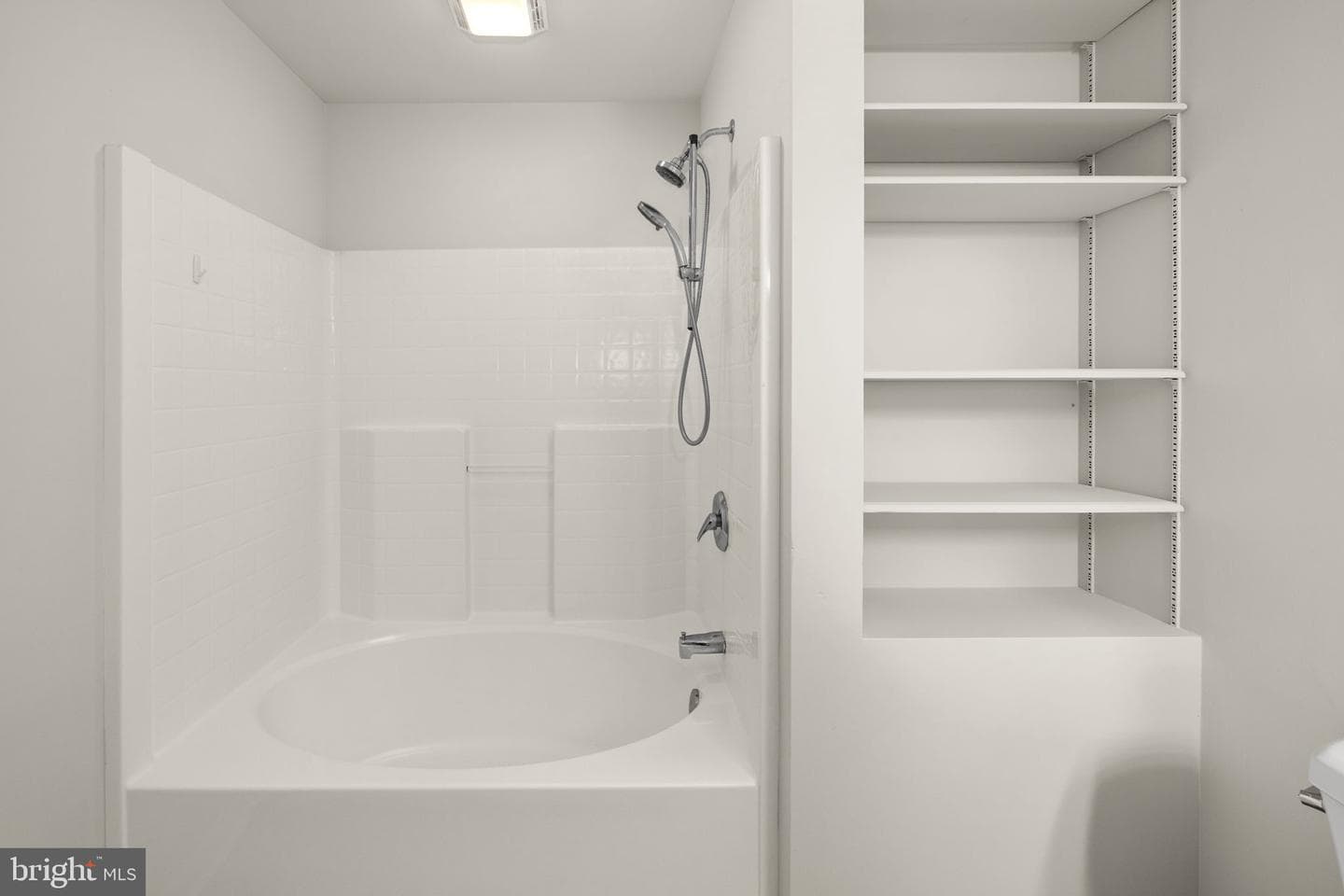 8267 Kings Highway photo 37