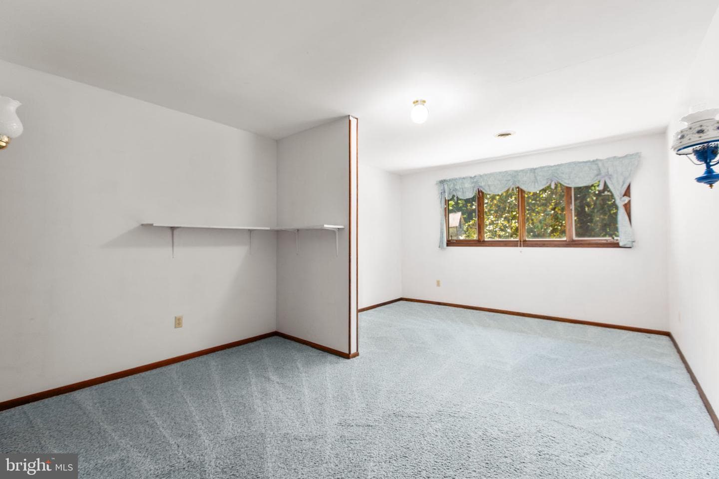 5434 Strawberry Lane photo 39