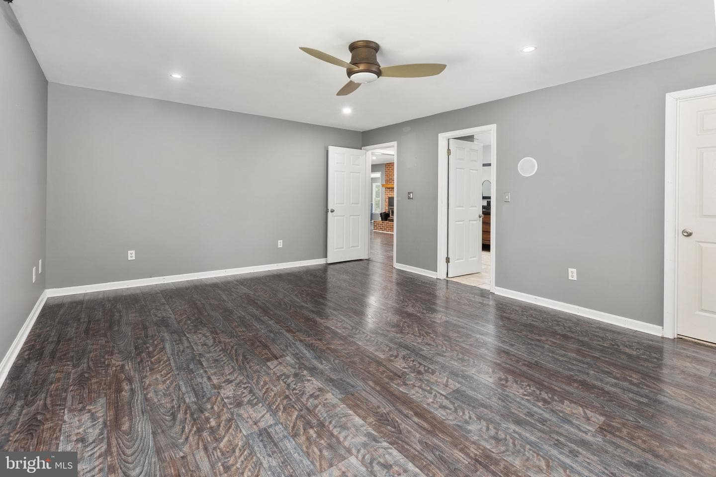 2381 Nancy Lane photo 40