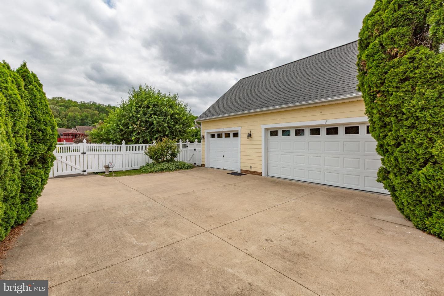 6049 Potomac Landing Drive photo 50