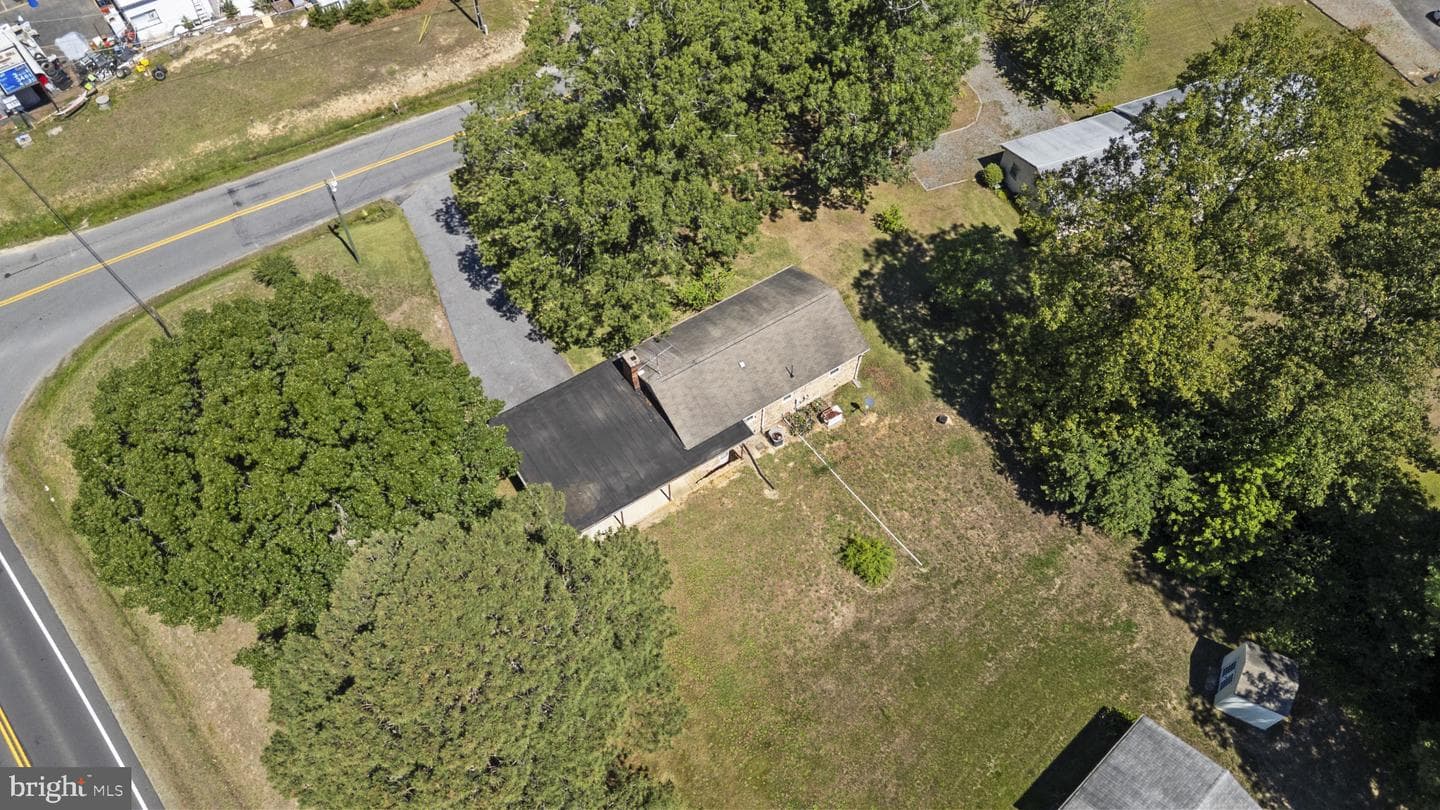 13130 Round Hill Road photo 32