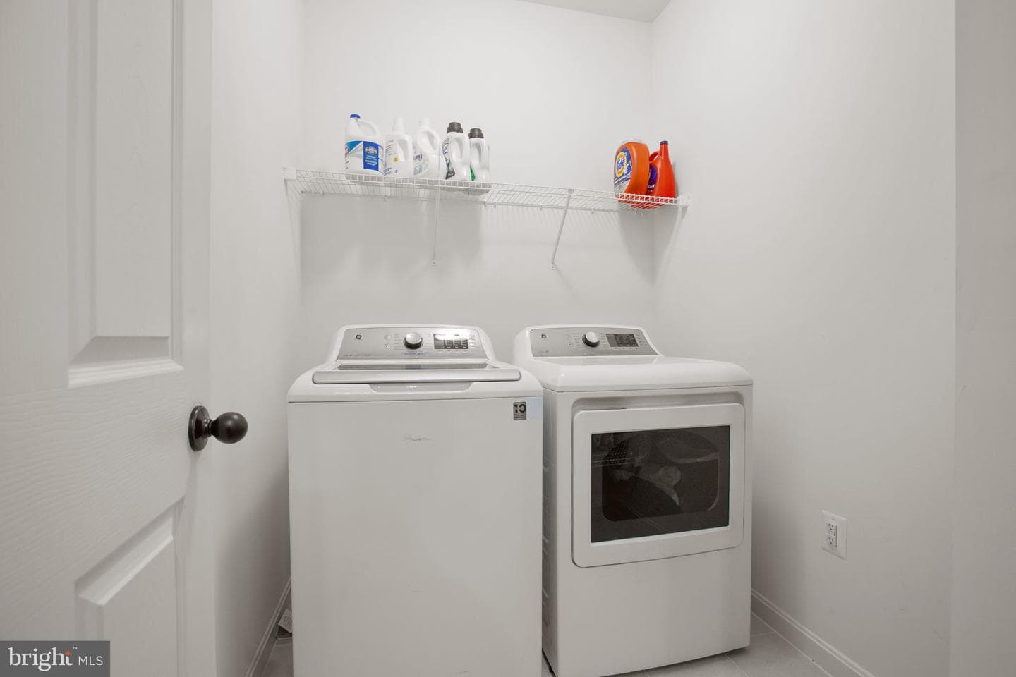 7080 Steamboat Ct photo 8