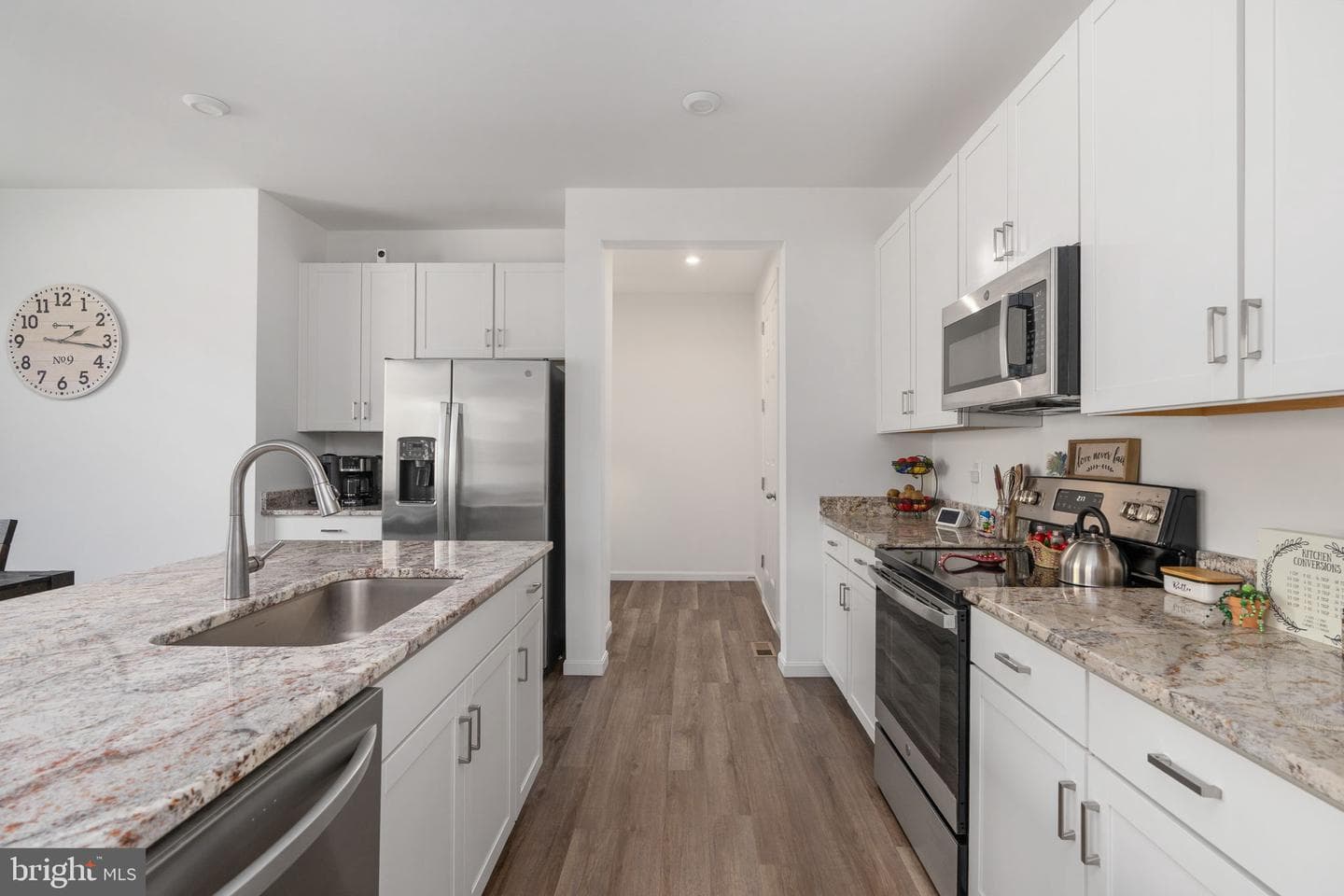 6371 Pointer Lane photo 10