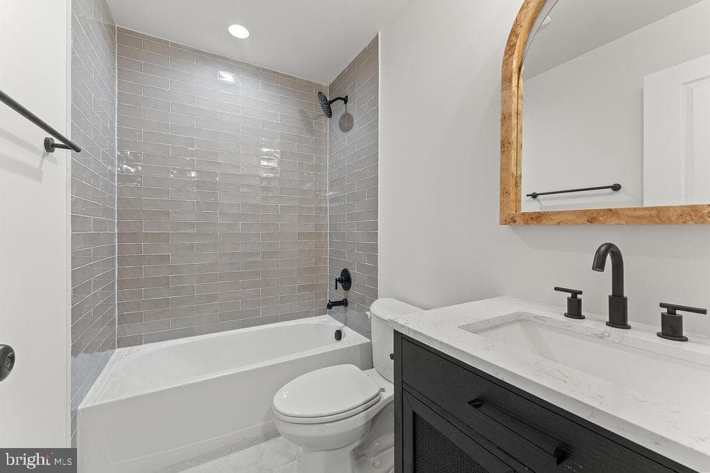 145 Everett Lane photo 35