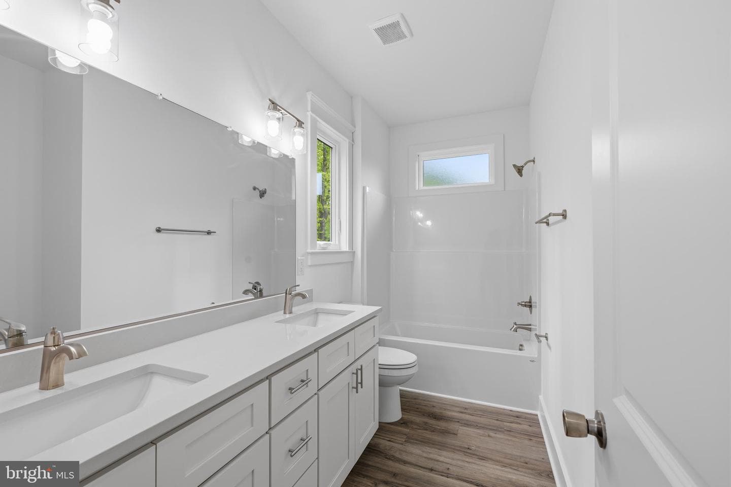 515 Noahs Landing Drive photo 33
