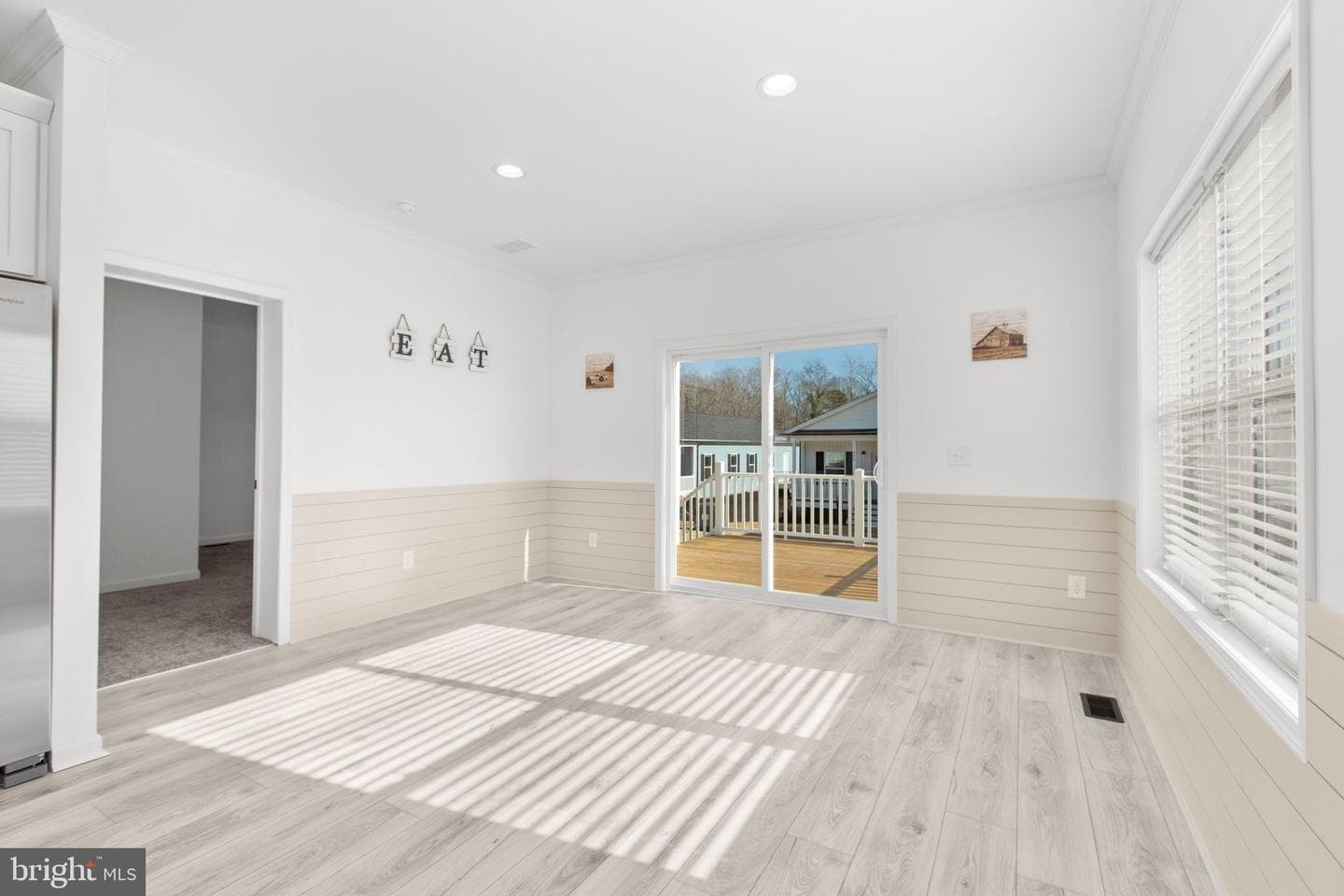 824 Mineral Avenue photo 16