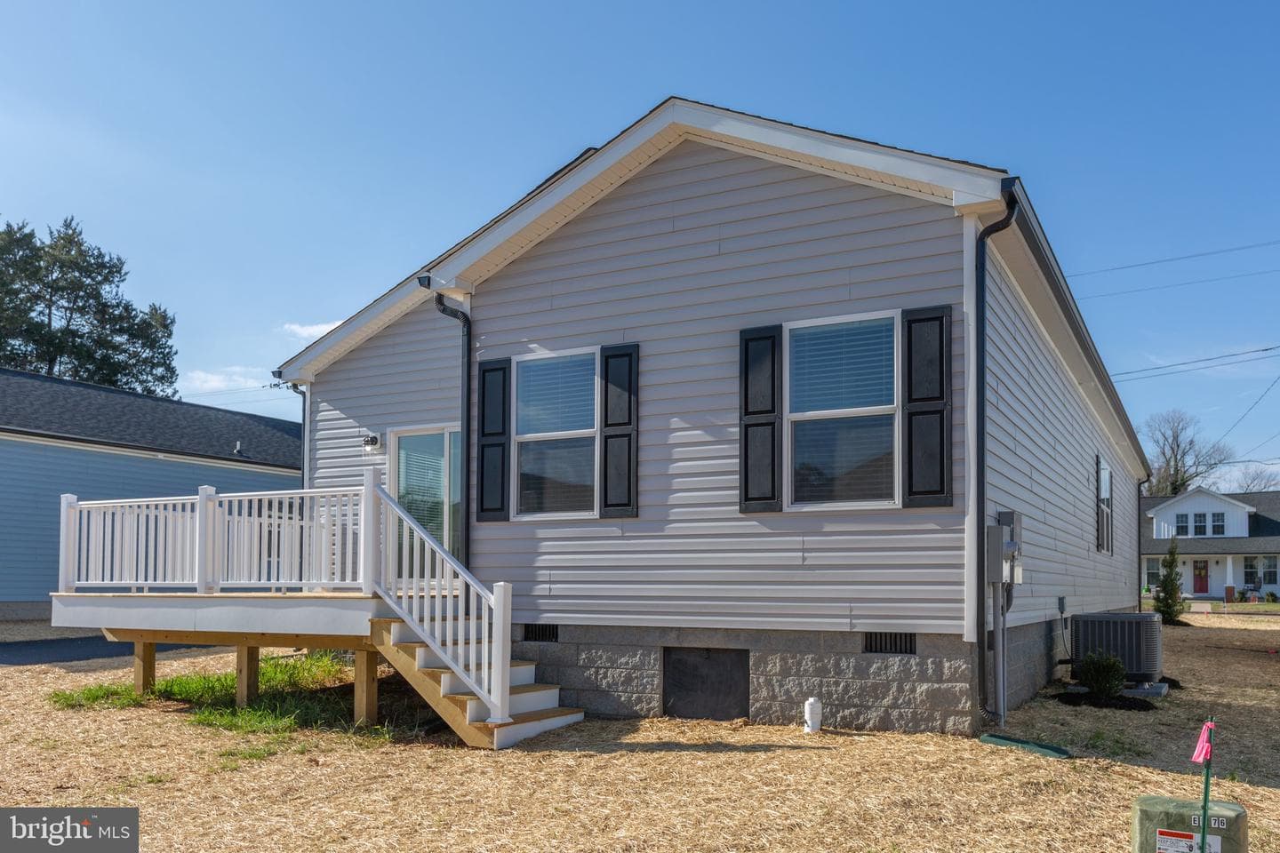 824 Mineral Avenue photo 37