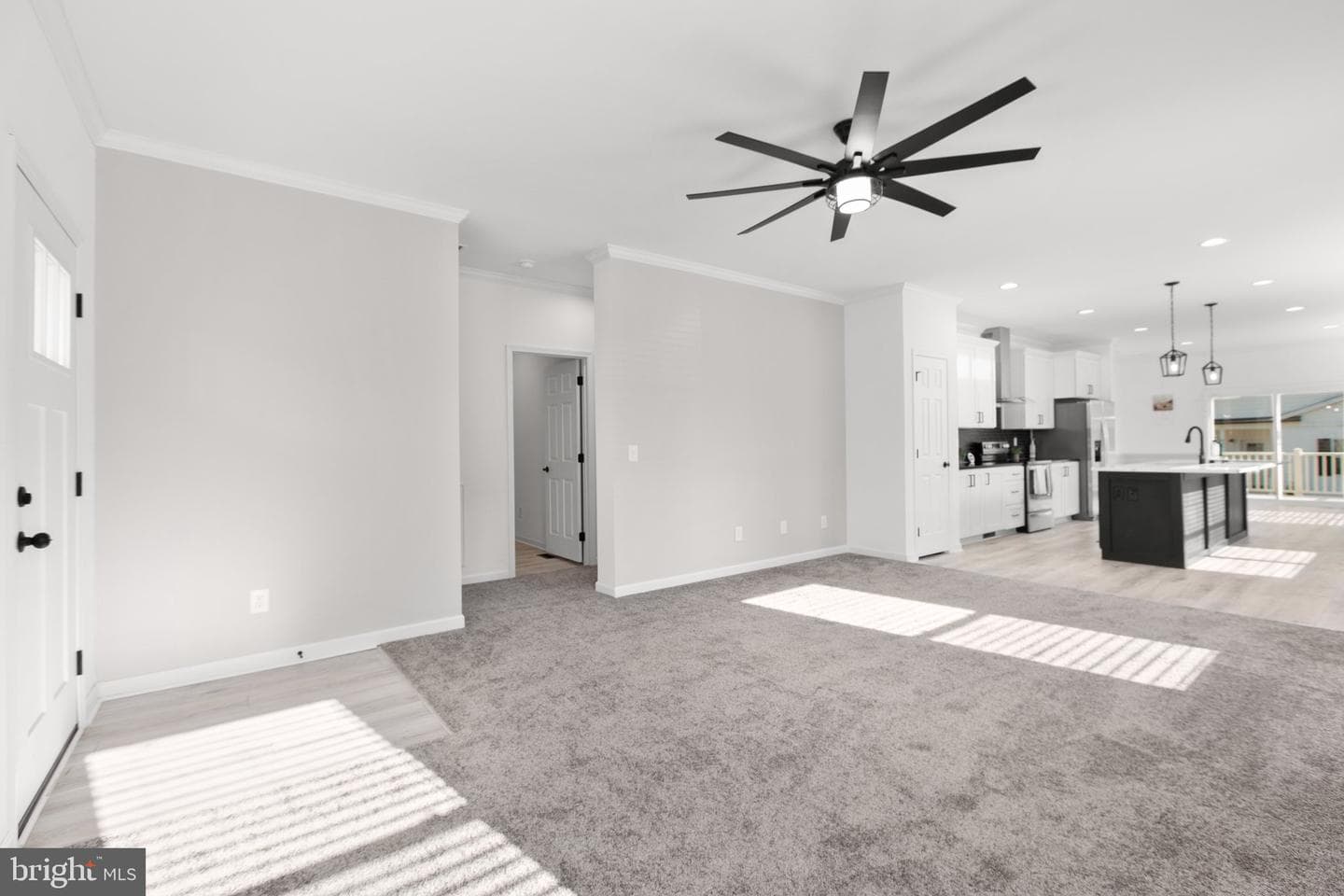824 Mineral Avenue photo 9
