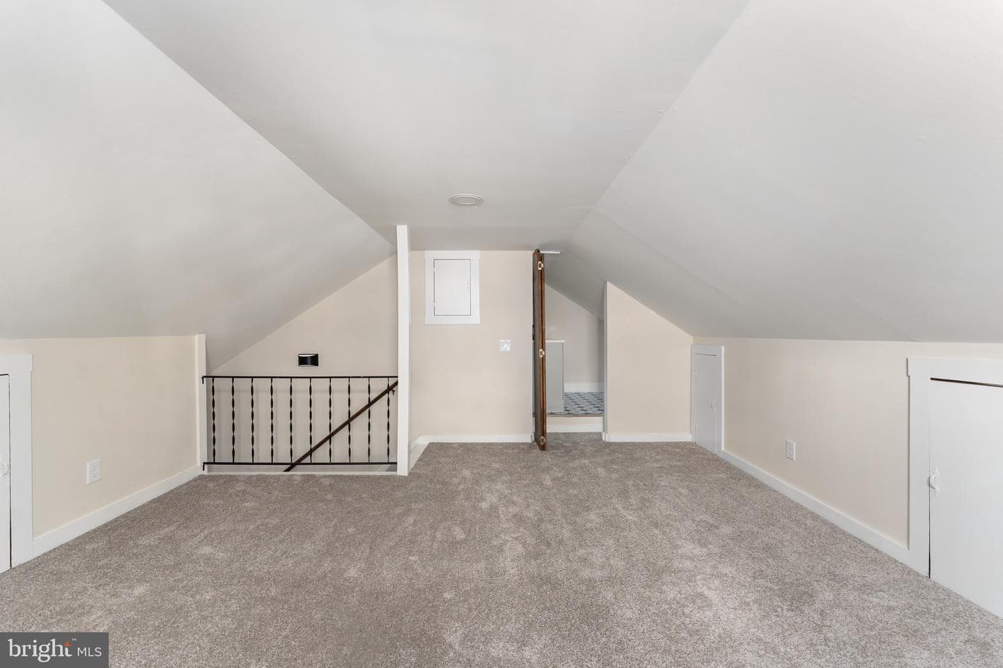 2367 N Lakeshore Drive photo 25