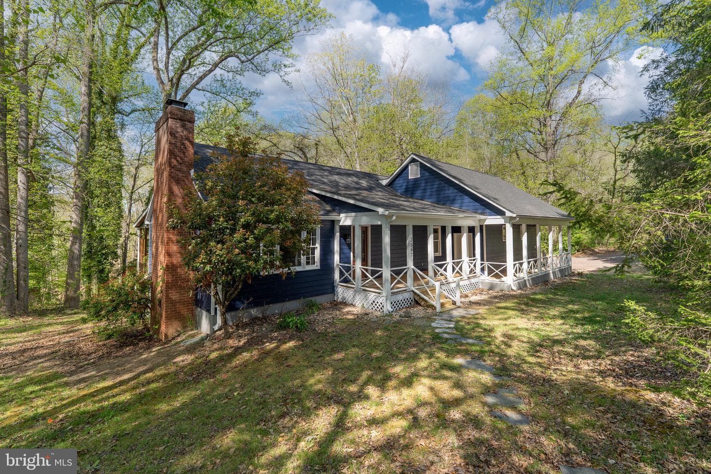 2367 N Lakeshore Drive photo 4