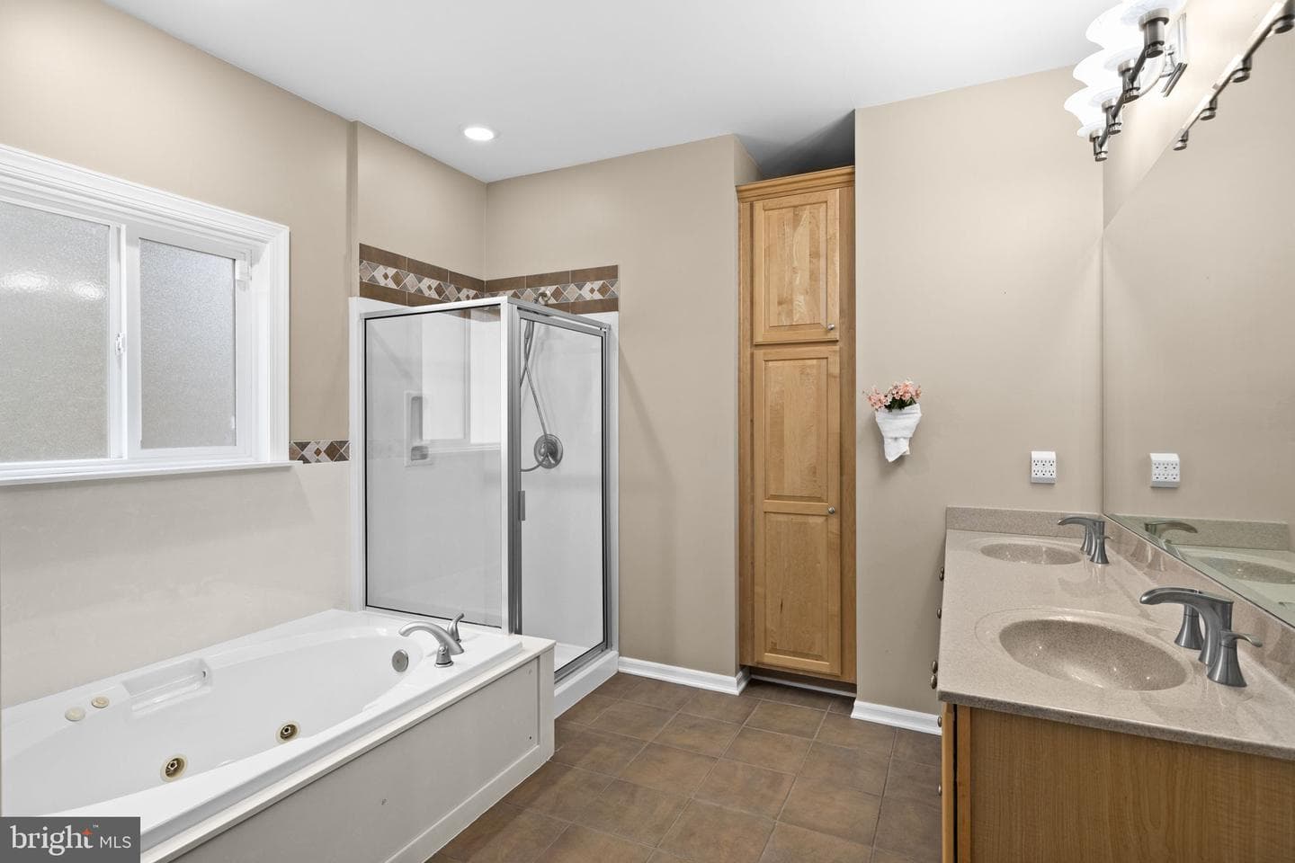 575 Tall Pines Dr photo 27