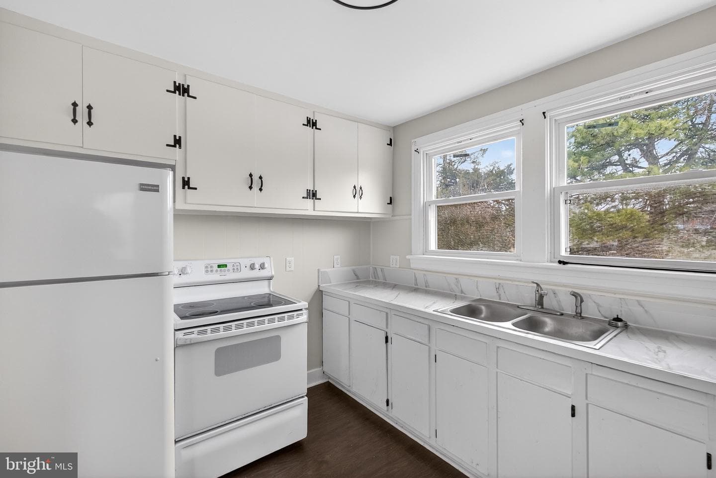 101 Lyde Avenue photo 15