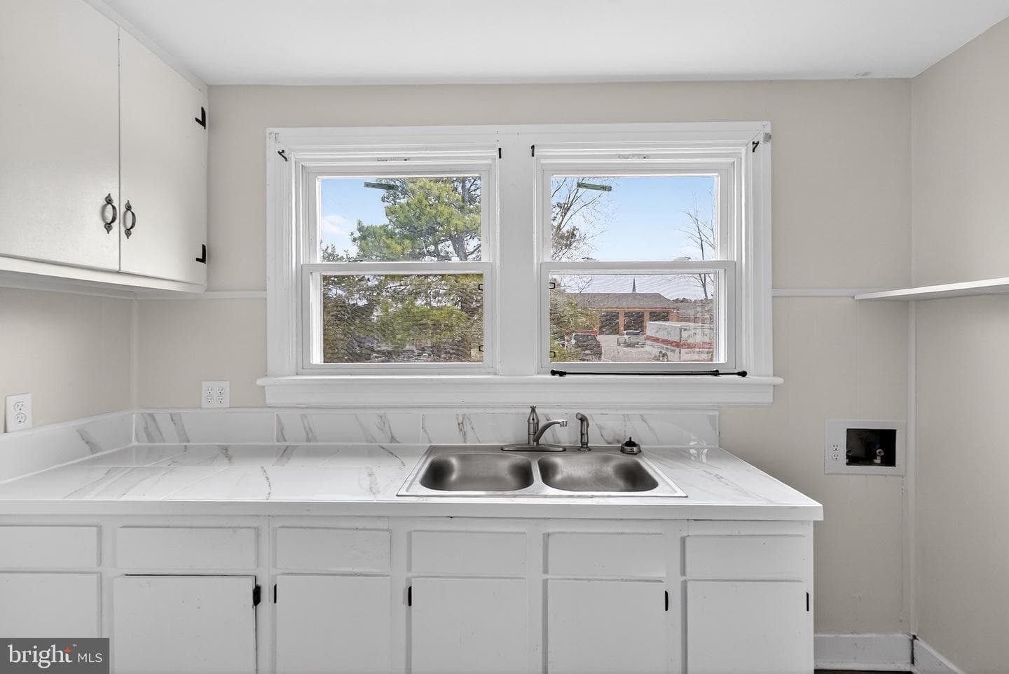 101 Lyde Avenue photo 16