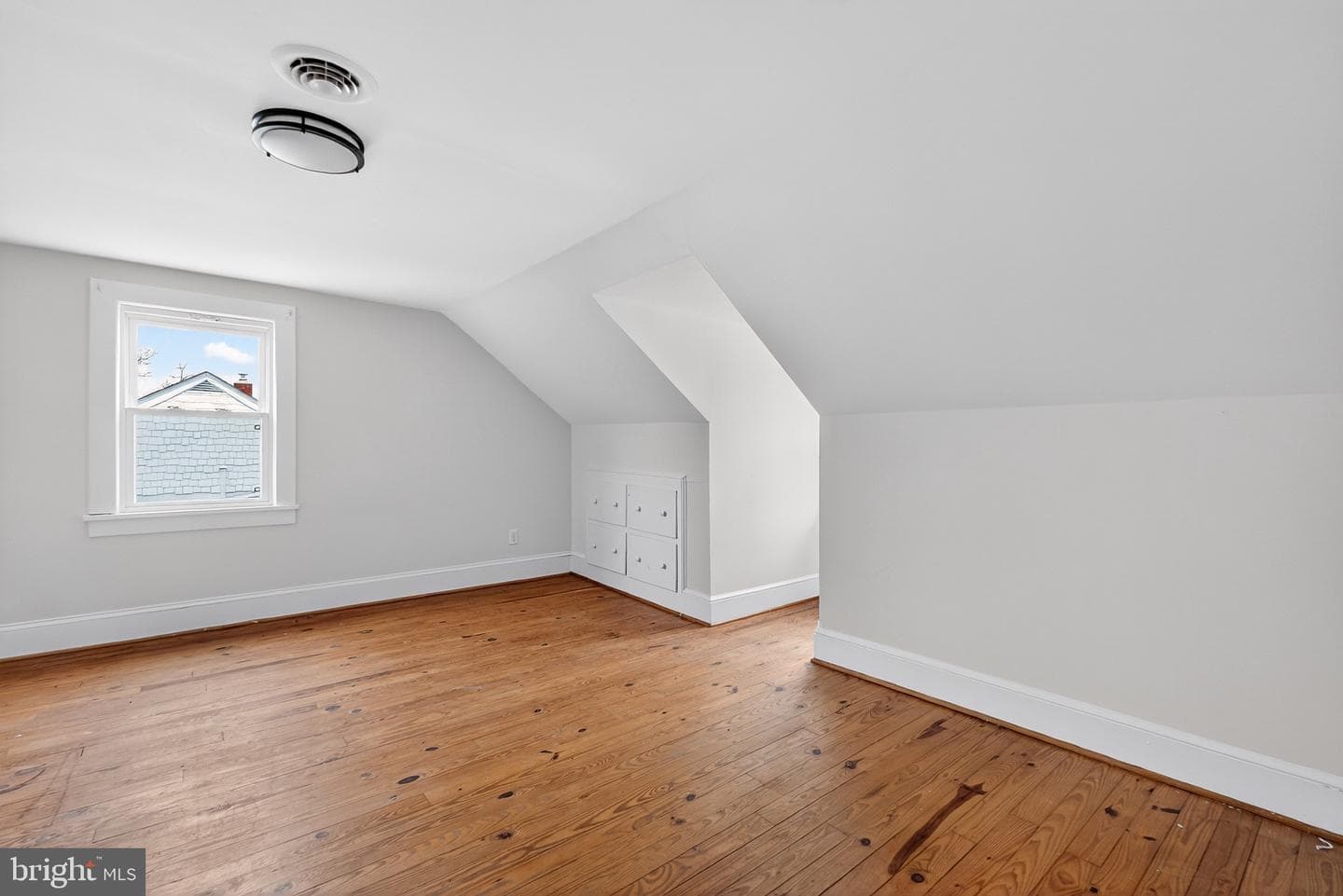 101 Lyde Avenue photo 18