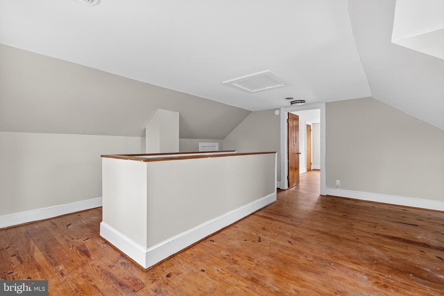 101 Lyde Avenue photo 22