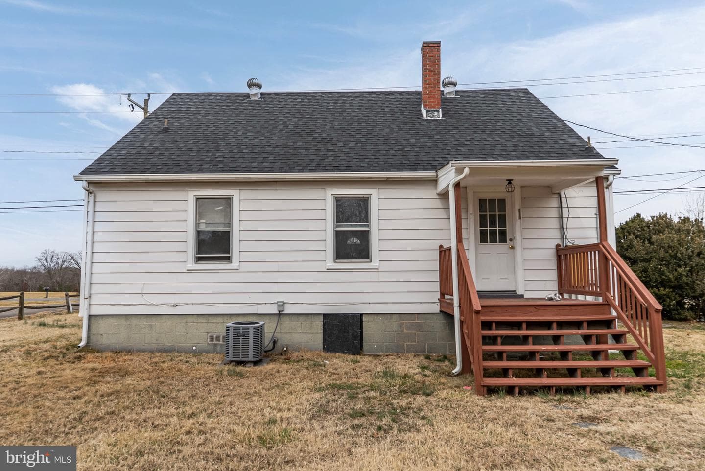 101 Lyde Avenue photo 4