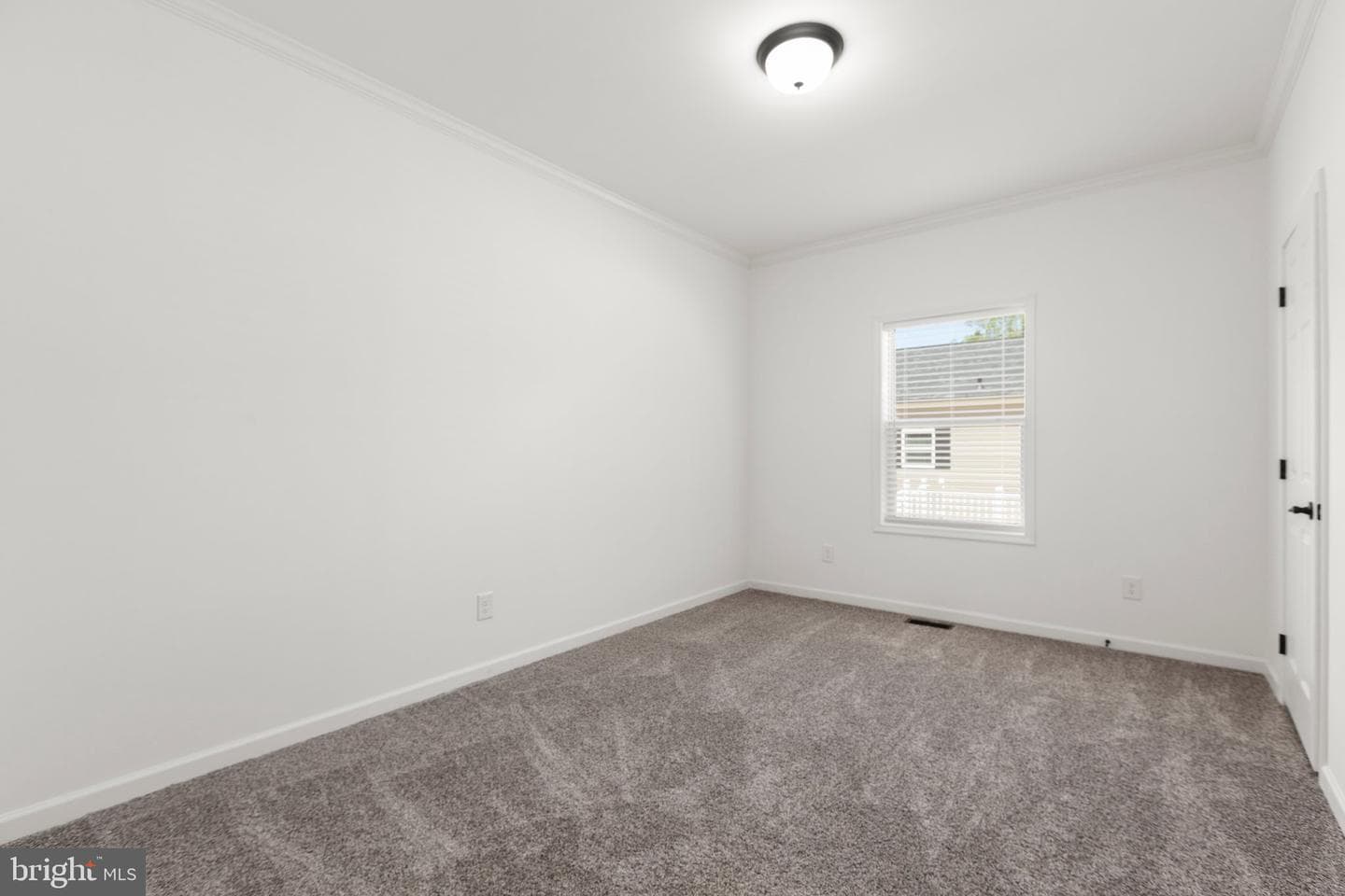 820 Mineral Avenue photo 16