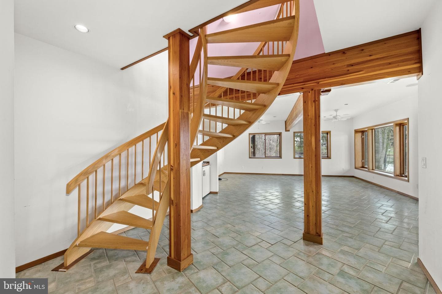 374 Sorbie Lane photo 45